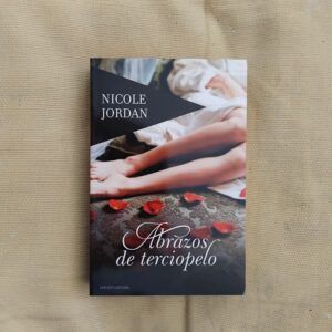 Abrazos de terciopelo, de Nicole Jordan
