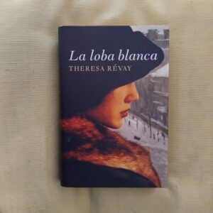 La loba blanca, de Theresa Révay