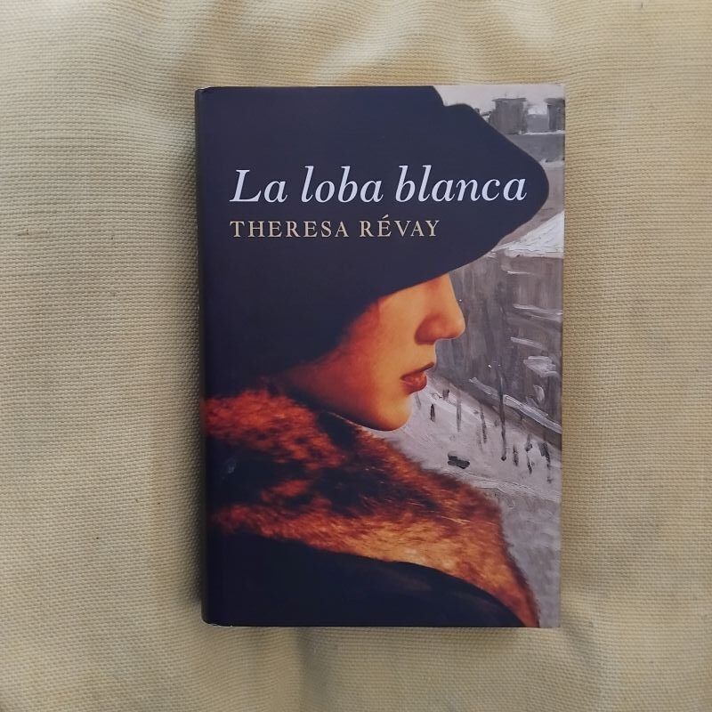 La loba blanca, de Theresa Révay