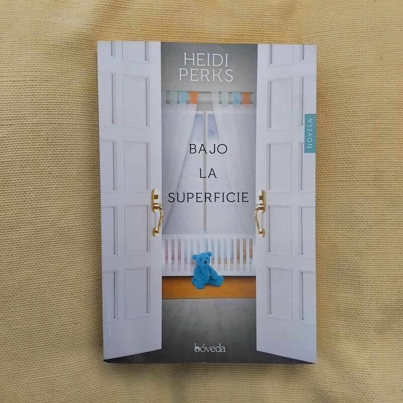Bajo la superficie, de Heidi Perks