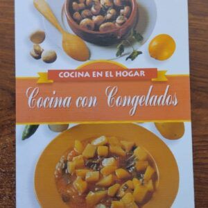 Cocina en el hogar. Cocina con congelados