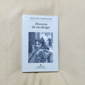 Historia de un abrigo, de Soledad Puértolas