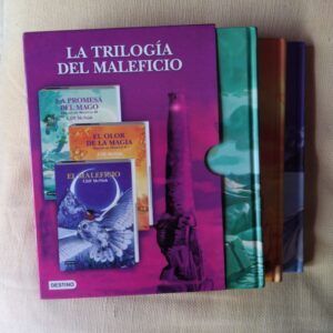 La trilogía del maleficio (El maleficio / El olor de la magia / La promesa del mago), de Cliff McNish