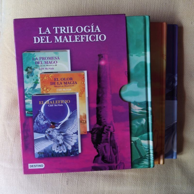 La trilogía del maleficio (El maleficio / El olor de la magia / La promesa del mago), de Cliff McNish
