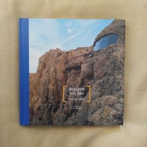 Mirador del Río (en español, inglés y alemán), de Francisco Galante. Fotografía de Pedro Albornoz